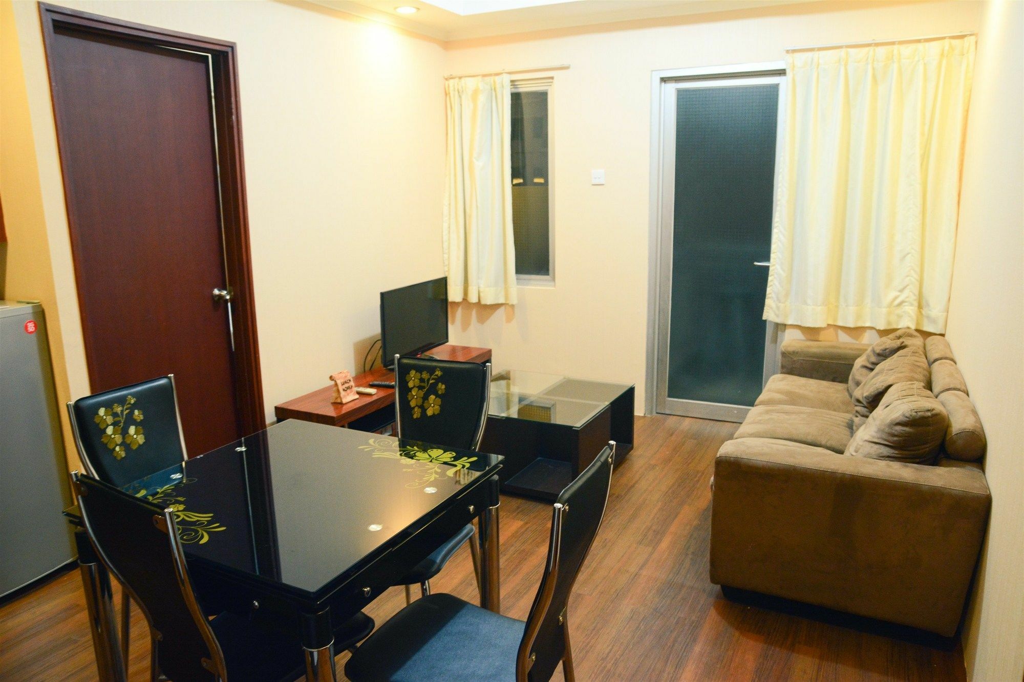 1 Bedroom Sudirman Park By Travelio